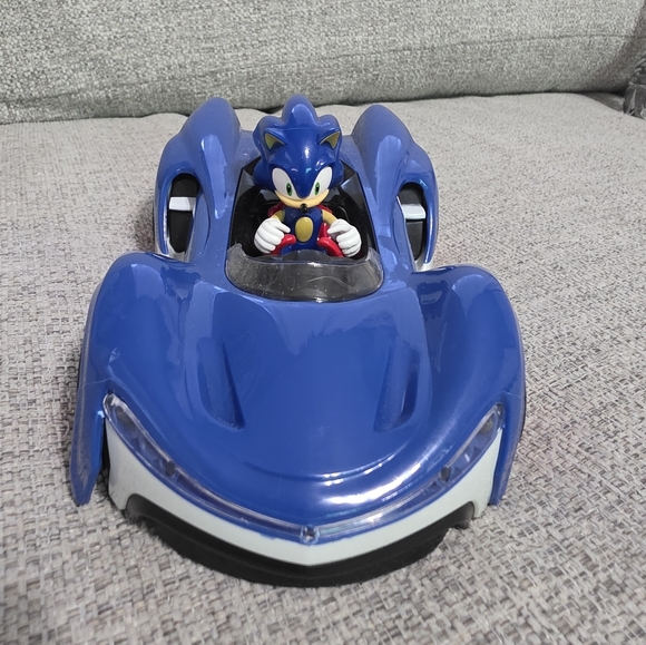 Sonic The Headgehog Blue Racing Car Toy - Picture 2 of 11